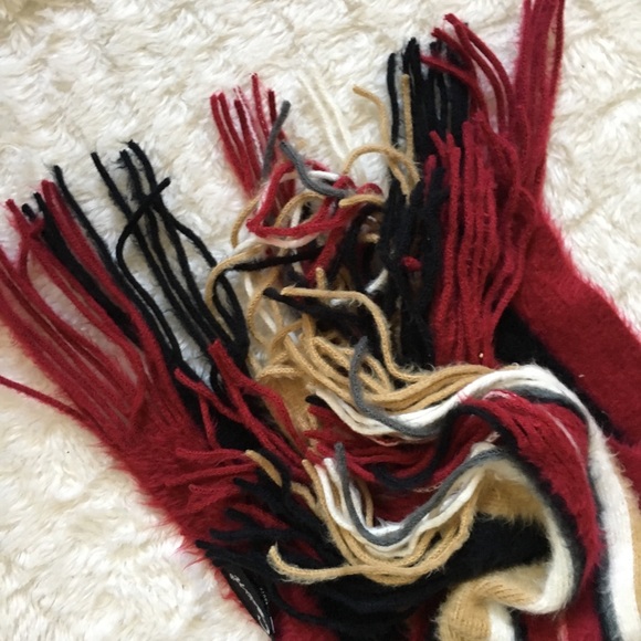 Vertical stripe camel red black & white soft scarf - Picture 3 of 8